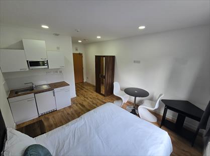 Studio Flat, Lower Bryan Street, ST1