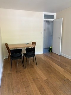 1 Bed Flat, East Hill, SW18 photo 4