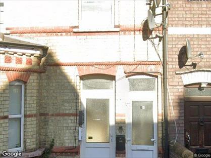 2 Bed Flat, Maple Court, LU1