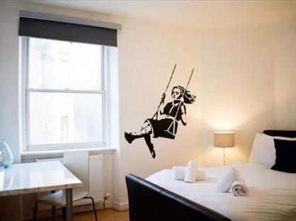 2 Bed Flat, East Crosscauseway, EH8