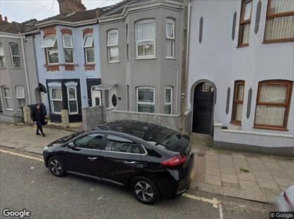 Studio Flat, Studio, LU1