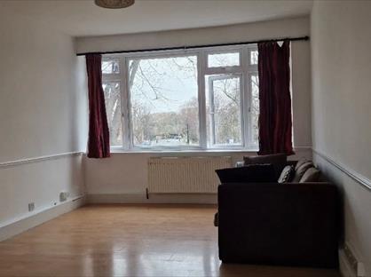 2 Bed Flat, Amberley Court, SW9