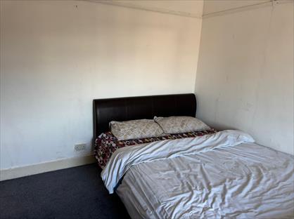 Room in a Shared House, Hounslow Road, TW13