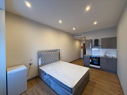 Studio Flat, Cranbrook Road, IG1