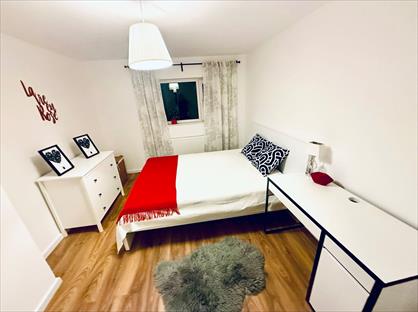 3 Bed Semi-Detached House, Christleton Avenue, CW2