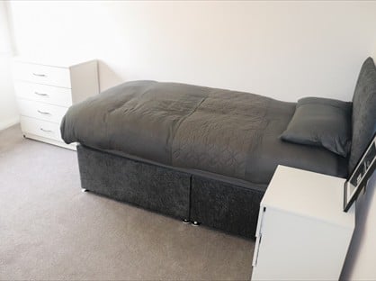 Room in a Shared House, Cromwell Lane, B31