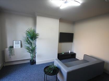 Room in a Shared House, Aldershot Road, GU2