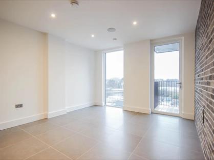 1 Bed Flat, Curing House, E3