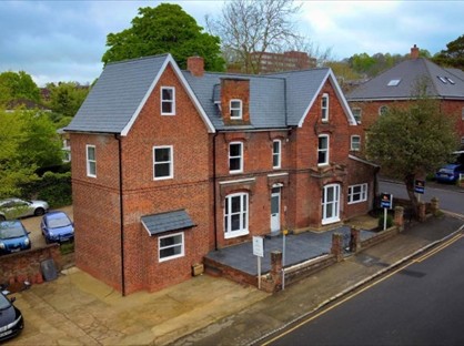 2 Bed Flat, Stuart Lodge, HP13