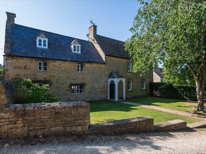6 Bed Detached House, Bank Farmhouse, GL56