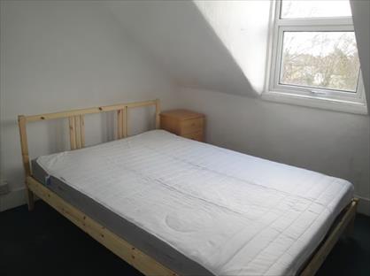 Room in a Shared House, Turnpike Lane, N8