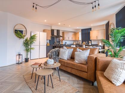 Room in a Shared House, Binns Road, L13