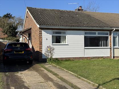 2 Bed Bungalow, Brecklands Road, NR13