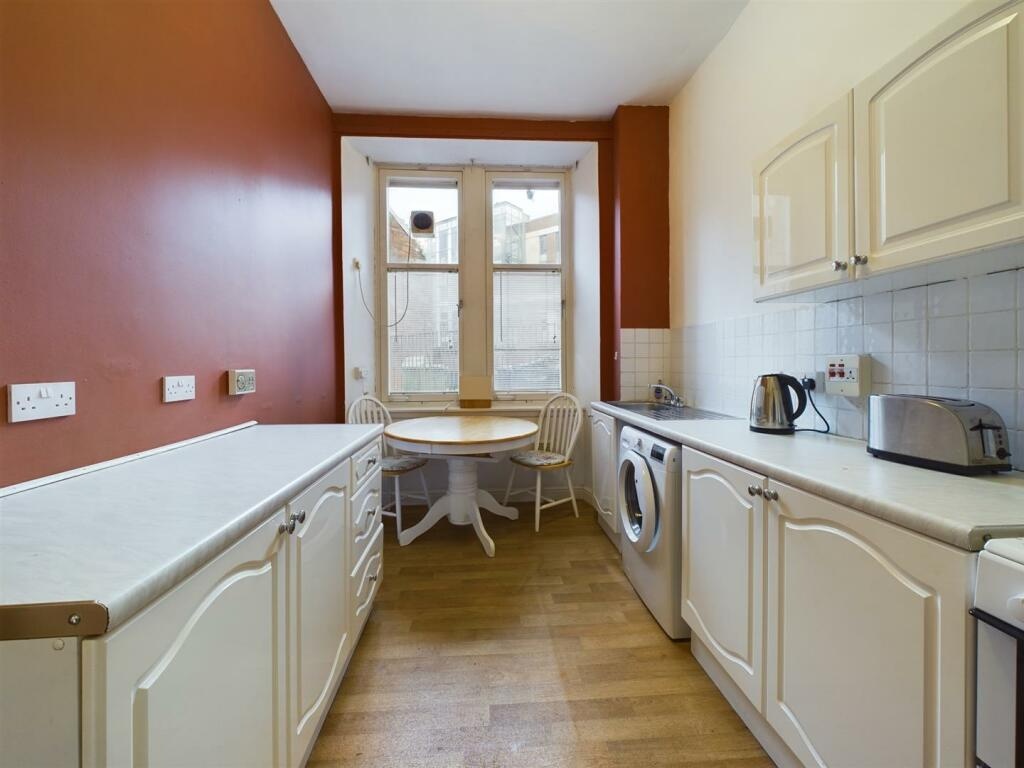 Additional image 6 of 2 Bed Flat, High Street, G4, N1 7GU