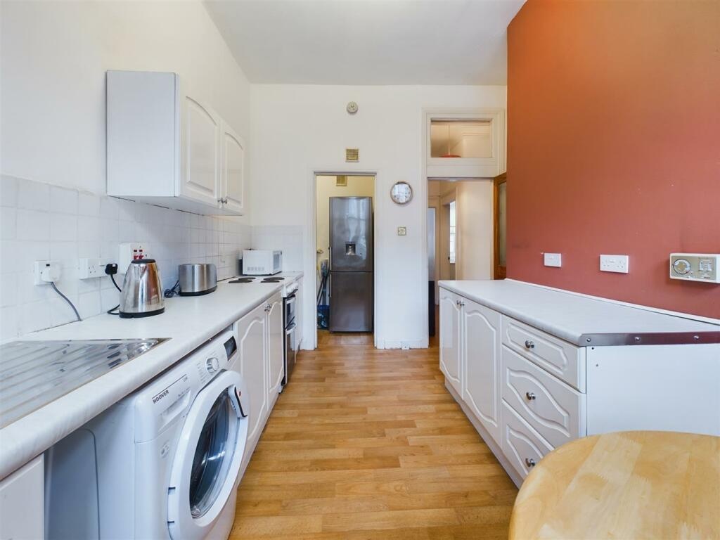 Additional image 7 of 2 Bed Flat, High Street, G4, N1 7GU