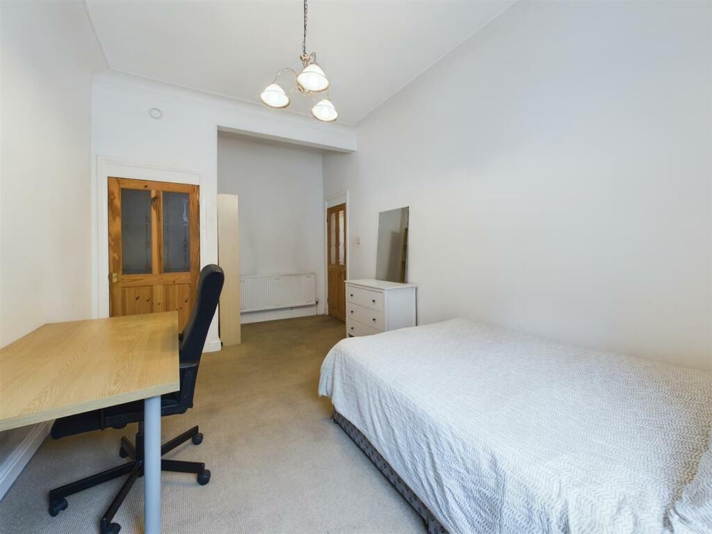 Additional image 11 of 2 Bed Flat, High Street, G4, N1 7GU