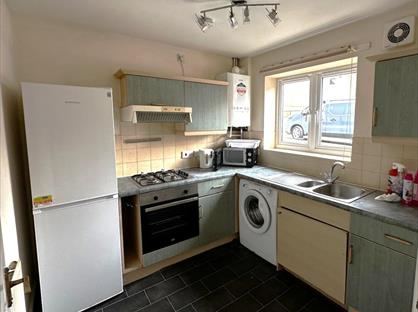 4 Bed Semi-Detached House, Bramwell Close, S3