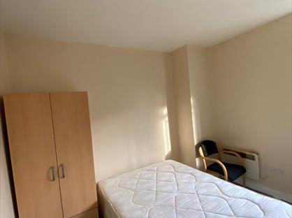 Studio Flat, Adolf Street, SE6