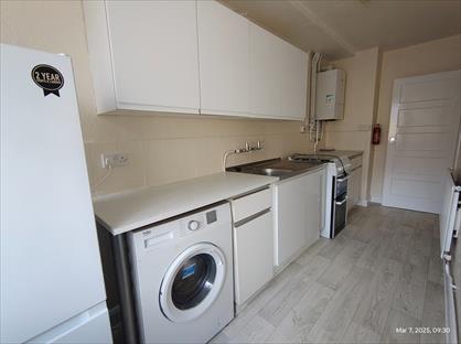 1 Bed Flat, Crendon Street, HP13