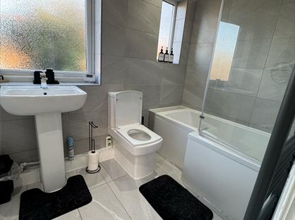 3 Bed Terraced House, Stretford Road, M16