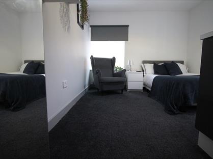 Room in a Shared House, Barton Road, M30