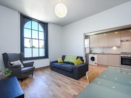2 Bed Semi-Detached House, Nunhead Lane, SE15