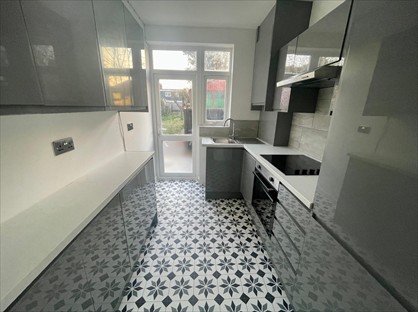 3 Bed Semi-Detached House, Alderney Gardens, UB5