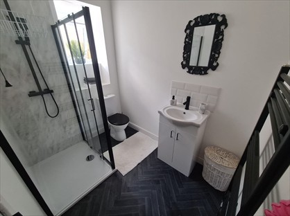 1 Bed Flat, Talbot Road, CF72