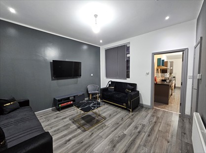 Room in a Shared House, Landcross Road, M14
