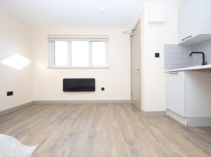 Studio Flat, Laleham Road, SE6