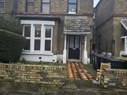1 Bed Flat, Finsbury Park Road, N4