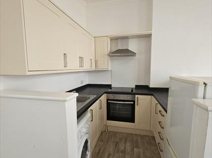 1 Bed Flat, High Street, SE25