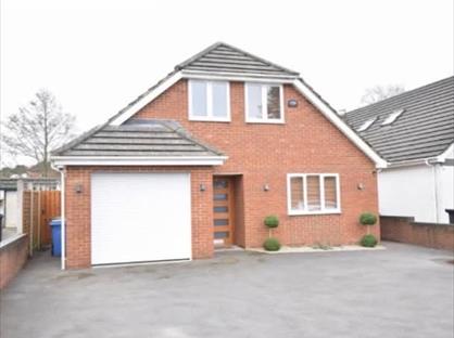 Room in a Shared House, Cheam Road, BH18