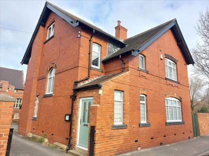 Room in a Shared House, Doncaster Road, WF9