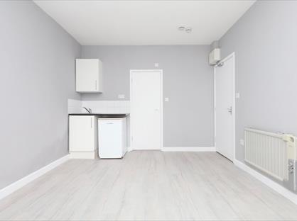 Studio Flat, Brandville Road, UB7