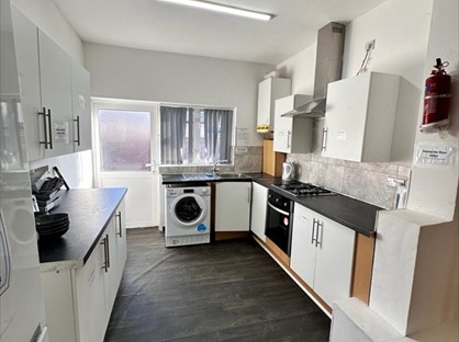 1 Bed Flat, Ashton Mount, LS8