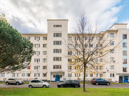 Room in a Shared Flat, Moberly Road, SW4