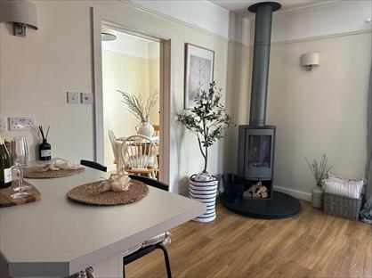 2 Bed Maisonette, Stableyard Cottages, IP26