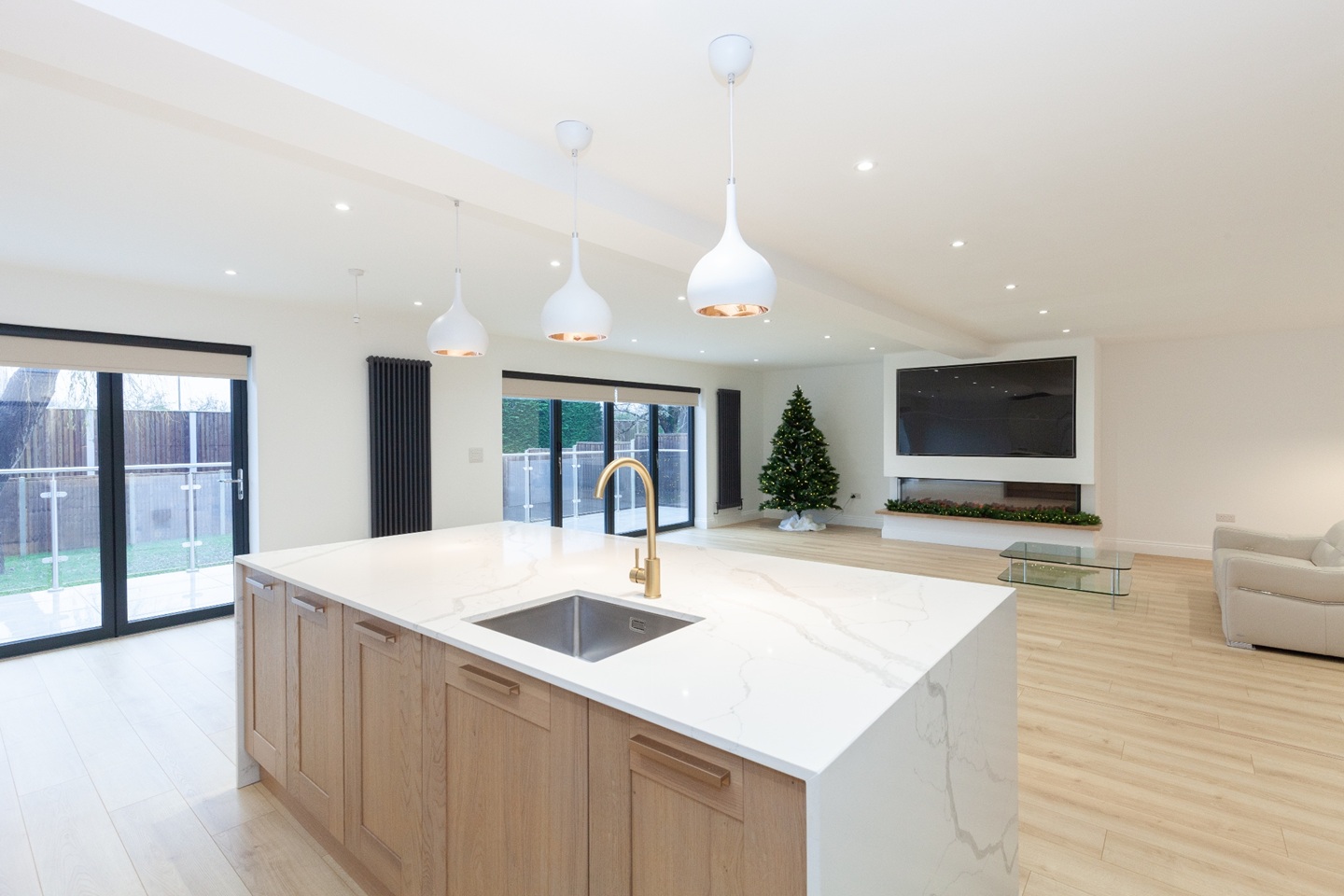 5 Bed Detached House, Lakeside, OX2