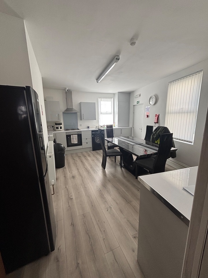 Room in a Shared House, Wallasey, CH44