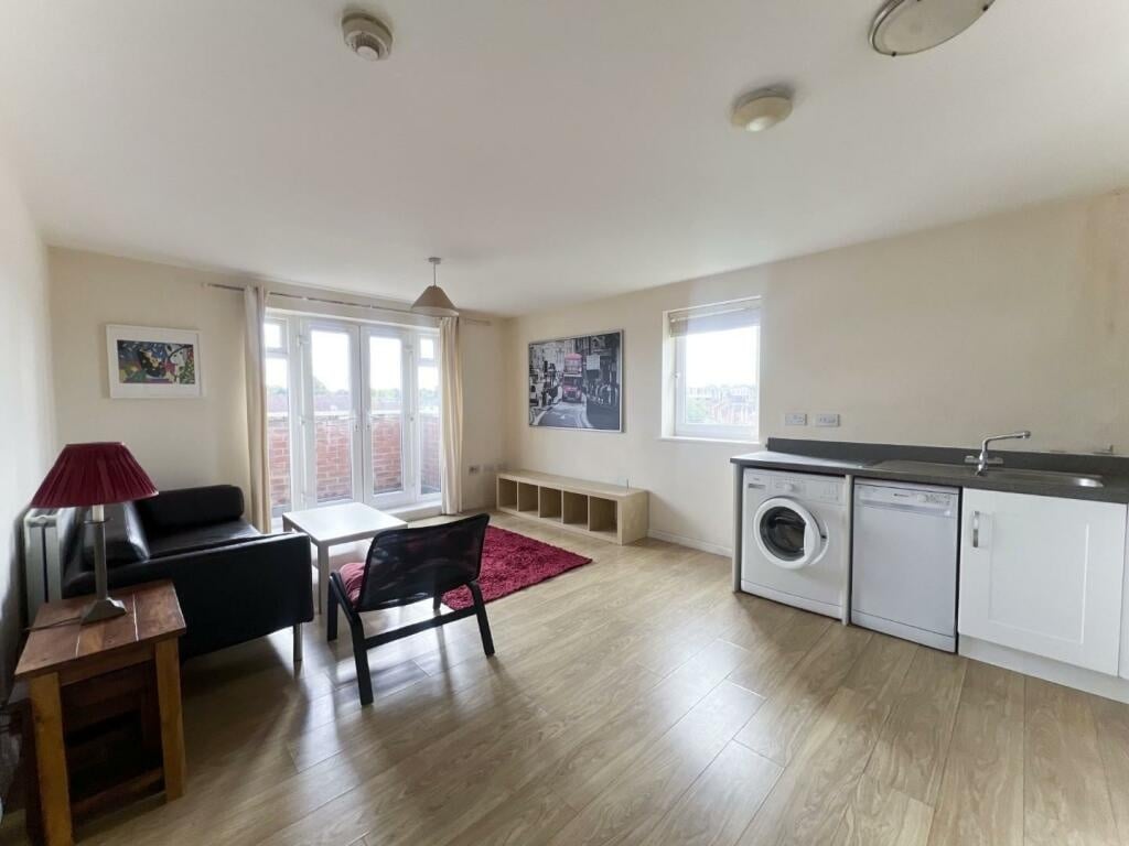 2 Bed Flat, Signals Drive, CV3, N1 7GU