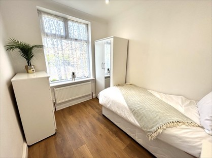Room in a Shared House, Park Street, LU1