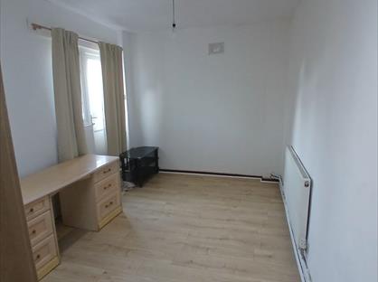 1 Bed Flat, The Glen, UB2