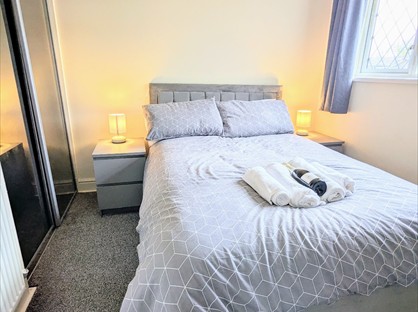 1 Bed Maisonette, Keats Close, RG24