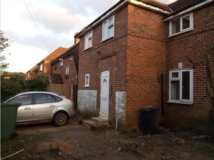 Studio Flat, Rowden Road, KT19