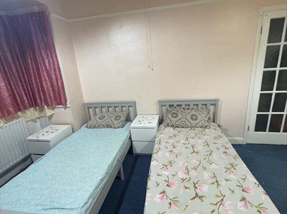 Room in a Shared House, Morden Road, CR4