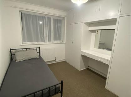 Room in a Shared House, Cowbridge Lane, IG11