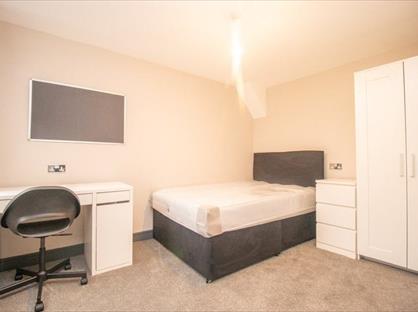 Room in a Shared House, London, NW1