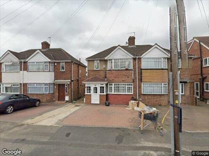 3 Bed Semi-Detached House, Laburnum Road, UB3