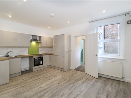 2 Bed Flat, Meeting Lane, NN16